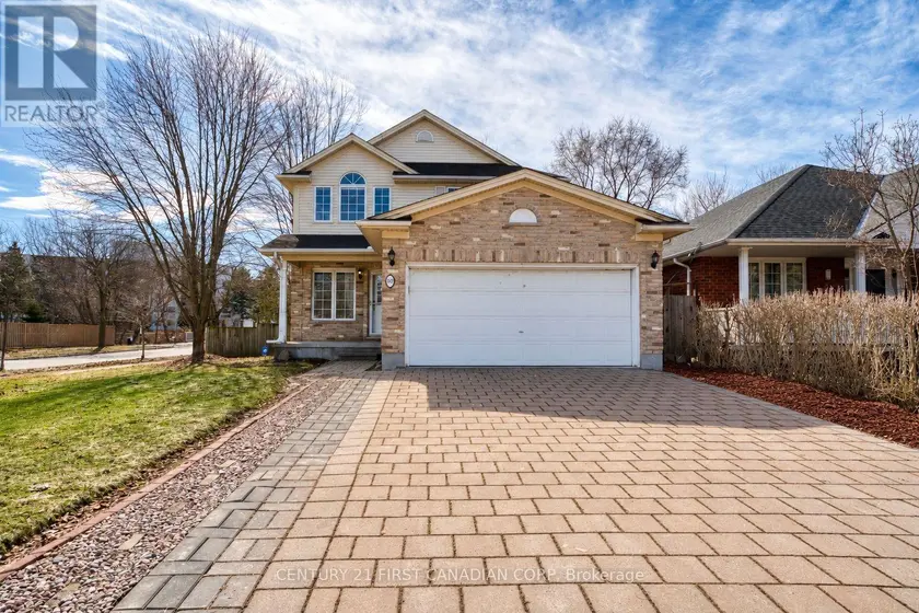 Detached at 89 MCTAGGART COURT, London North