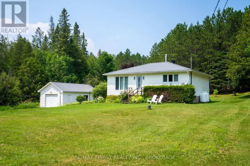 Detached at 1031 JAMES ROAD, Frontenac