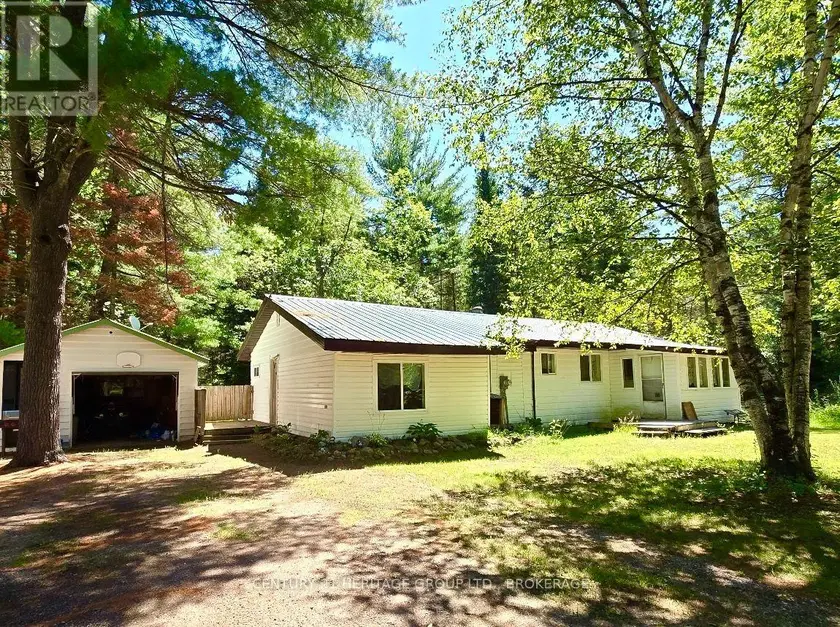 Detached at 19473 41 HIGHWAY, Addington Highlands