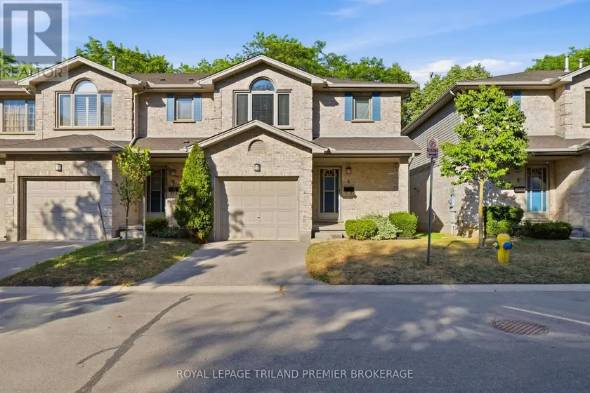 Townhouse at #5 - 155 KILLARNEY ROAD, London