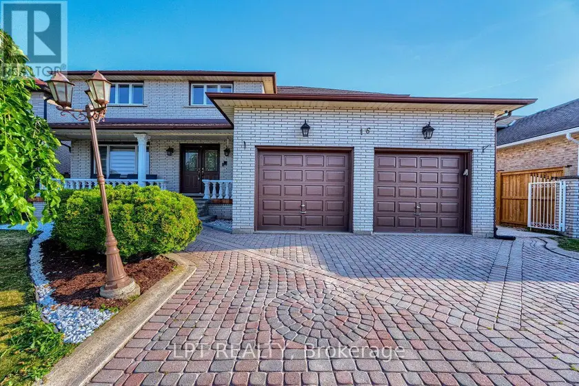 Detached at 16 VOGUE COURT, Hamilton
