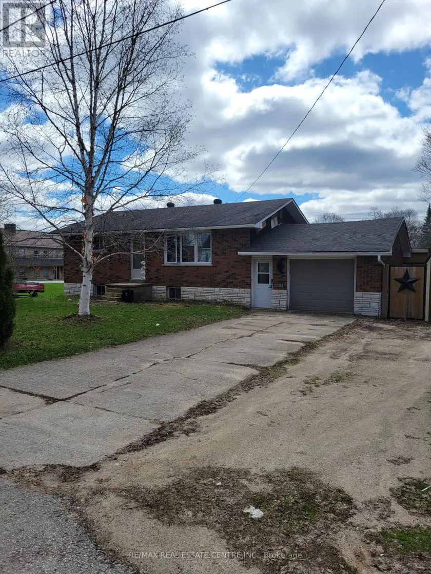 Detached at 127 HUNTER STREET, Grey Highlands