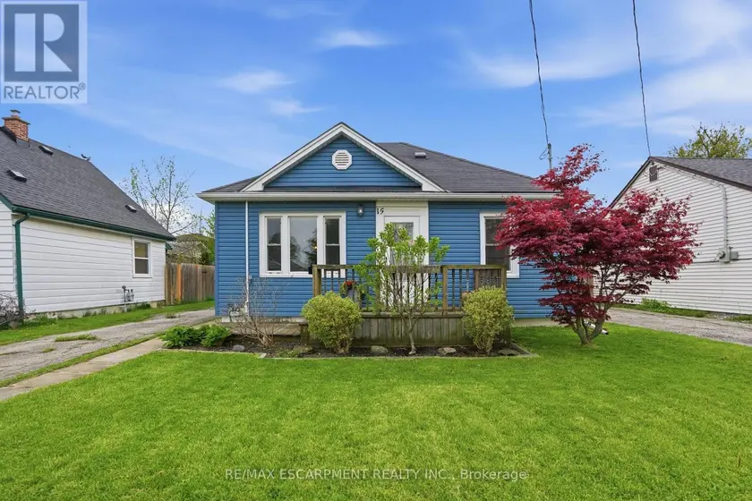Detached at 15 KIRK STREET, St. Catharines