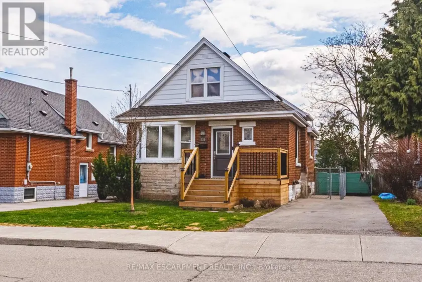 Detached at 239 ROSEWOOD ROAD, Hamilton