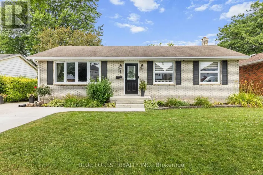 Detached at 42 DUNWICH DRIVE, St. Thomas