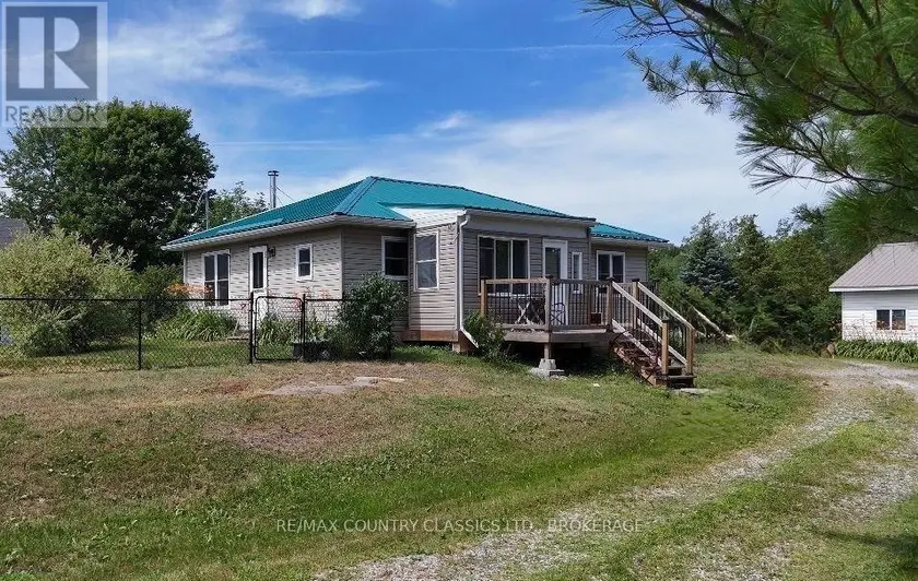 Detached at 10131 HIGHWAY 41, Addington Highlands