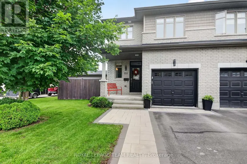 Townhouse at 111 HAWKESWOOD DRIVE, Ottawa
