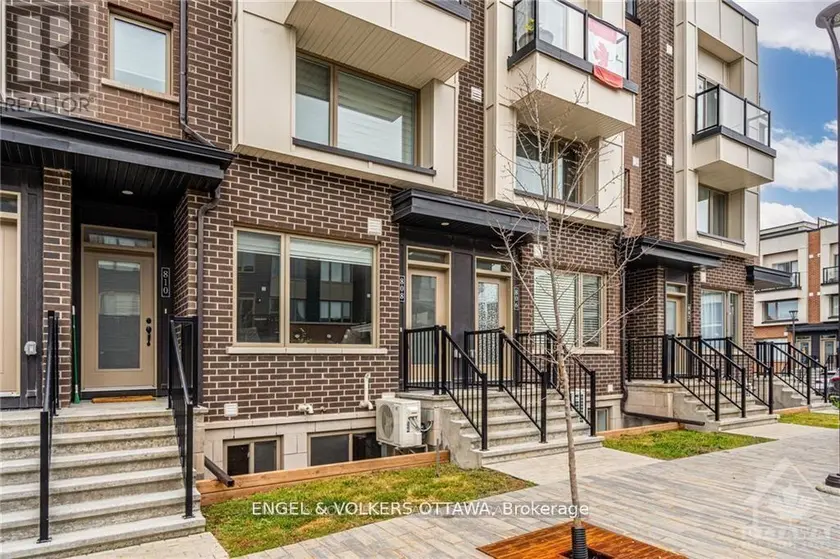 Townhouse at 808 KINIW PRIVATE, Ottawa