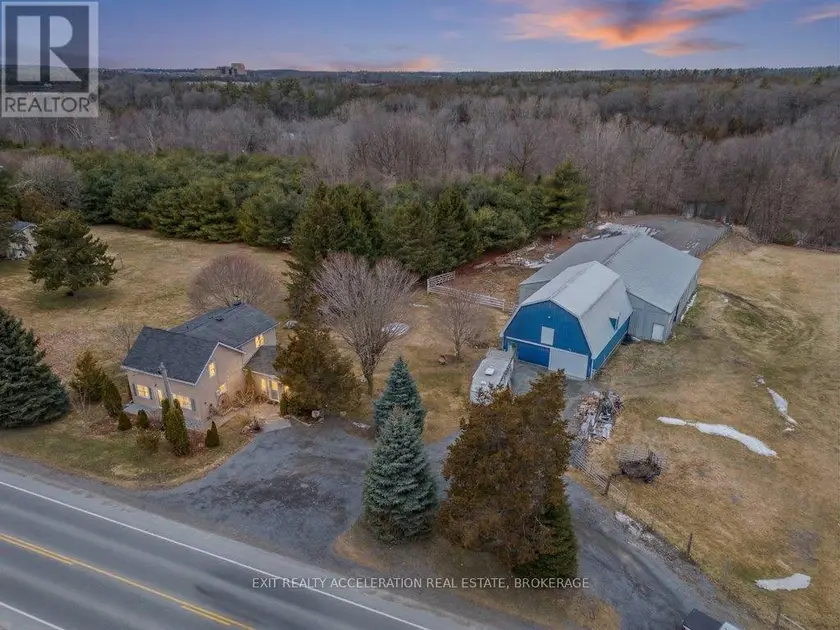 Detached at 1125 COUNTY RD 1 E, Stone Mills