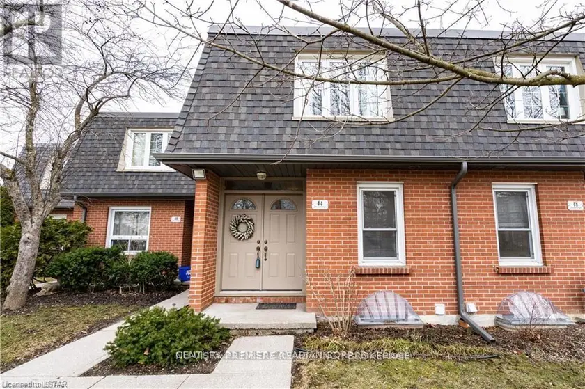 Townhouse at 60 - 44 HOMESTEAD CRESCENT, London North