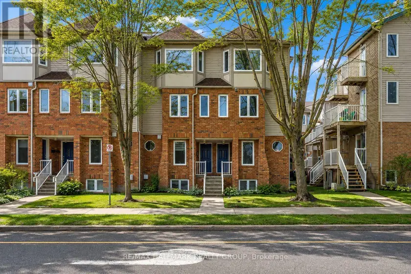 Townhouse at 1344 GUTHRIE STREET, Ottawa