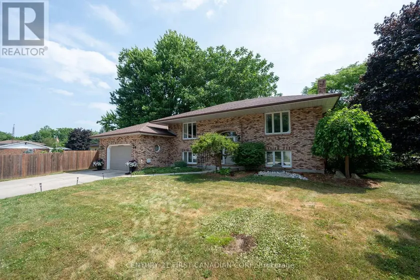 Detached at 11 WATER STREET, Lambton Shores