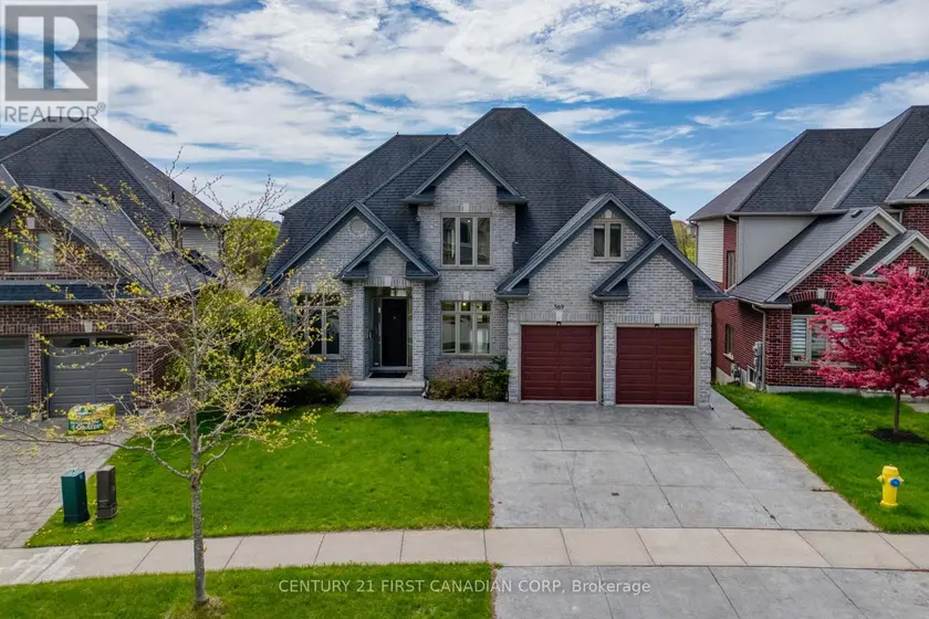 Detached at 569 ECLIPSE WALK, London North