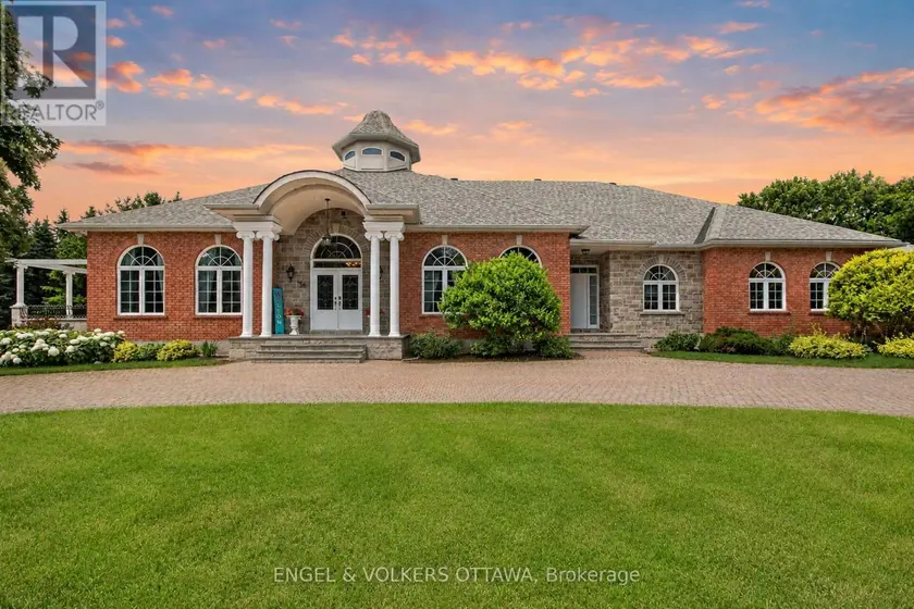 Detached at 36 CEDARHILL DRIVE, Ottawa