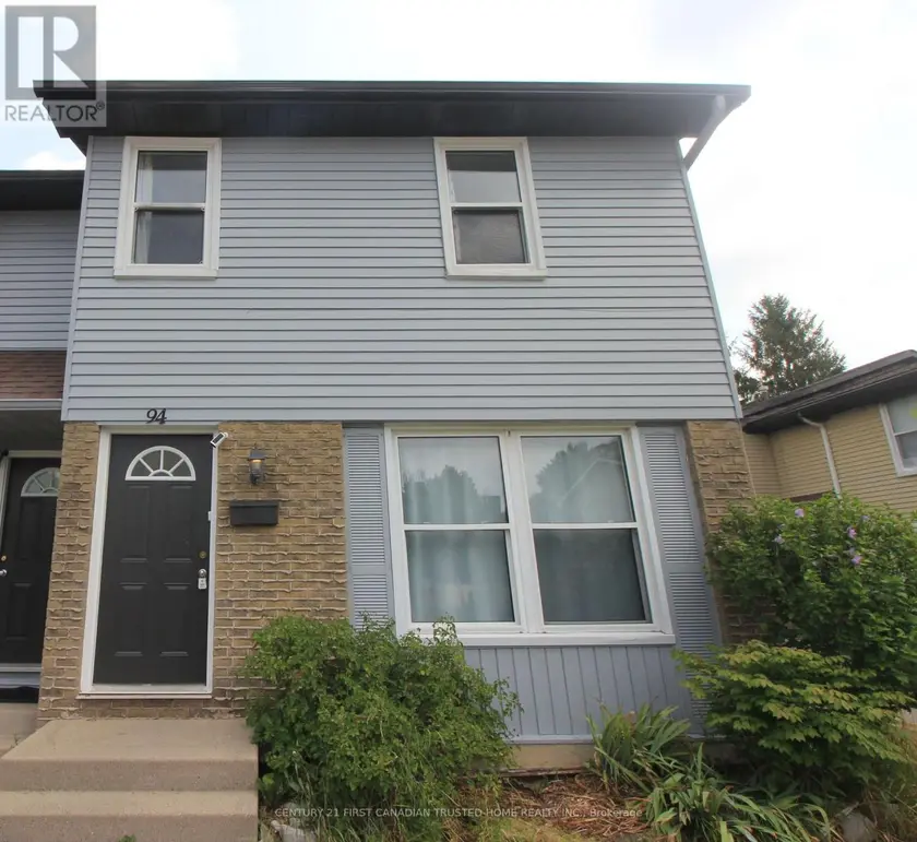 Townhouse at 94 - 70 FIDDLERS GREEN ROAD, London North