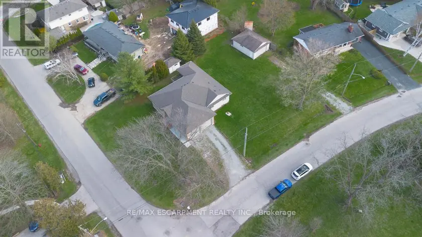 Detached at 80 LISTER AVENUE, Hamilton