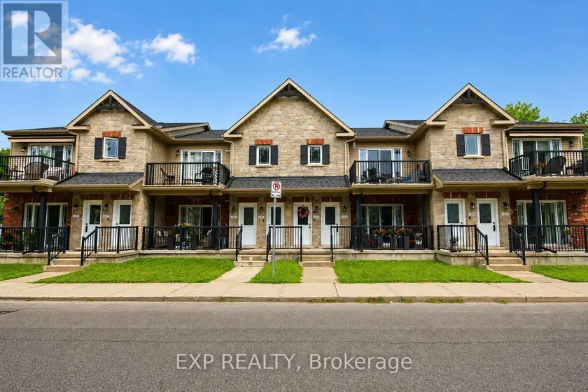 Townhouse at 2 - 127 THIRD STREET W, Cornwall