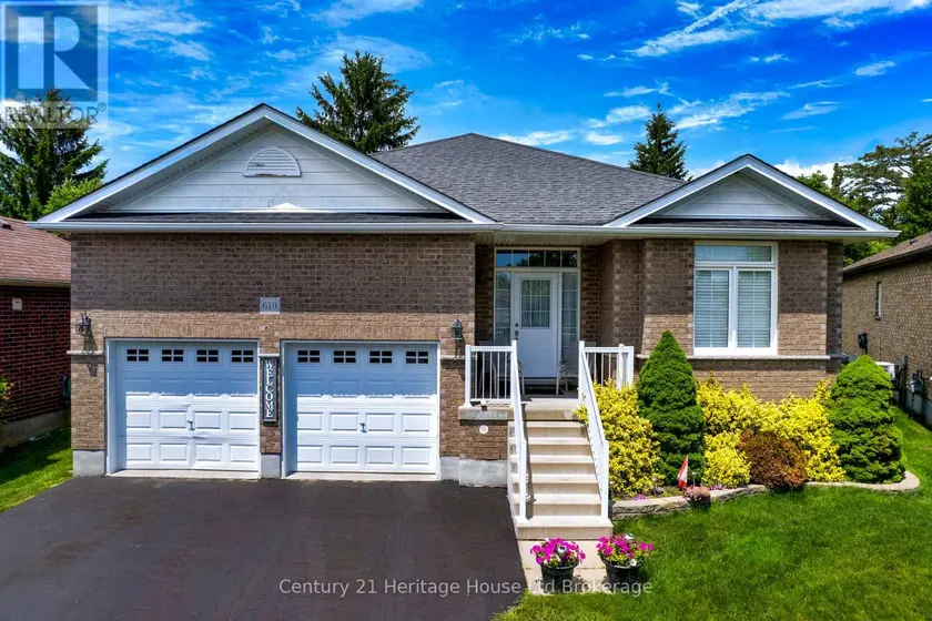 Detached at 619 FOX HOLLOW COURT, Woodstock