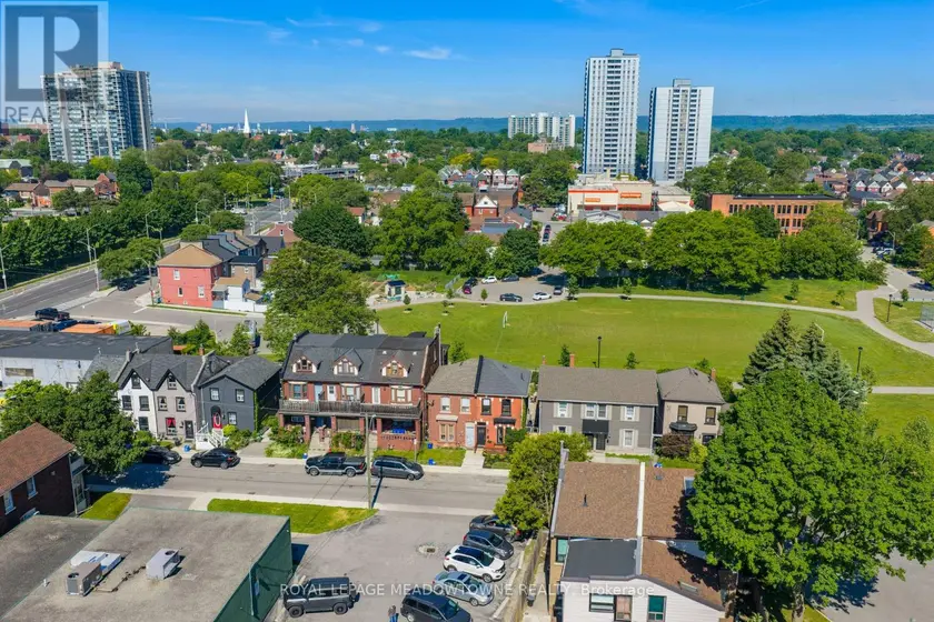 Semi-Detached/Link at 29 RAILWAY STREET, Hamilton