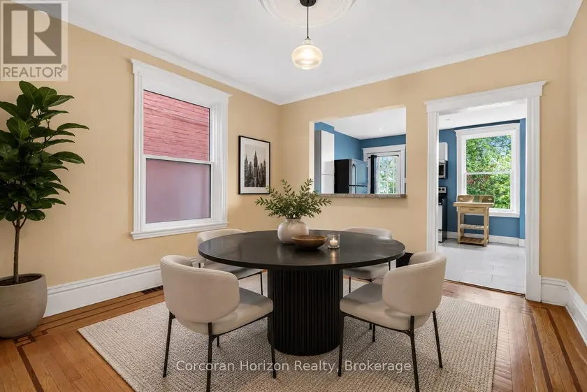 Detached at 520 JOHN STREET N, Hamilton