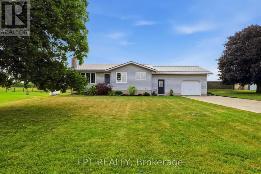 Detached at 22095 MC DOUGALL LINE, West Elgin