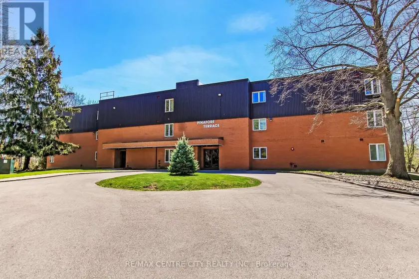 Apartment at 11 - 125 ELM STREET, St. Thomas