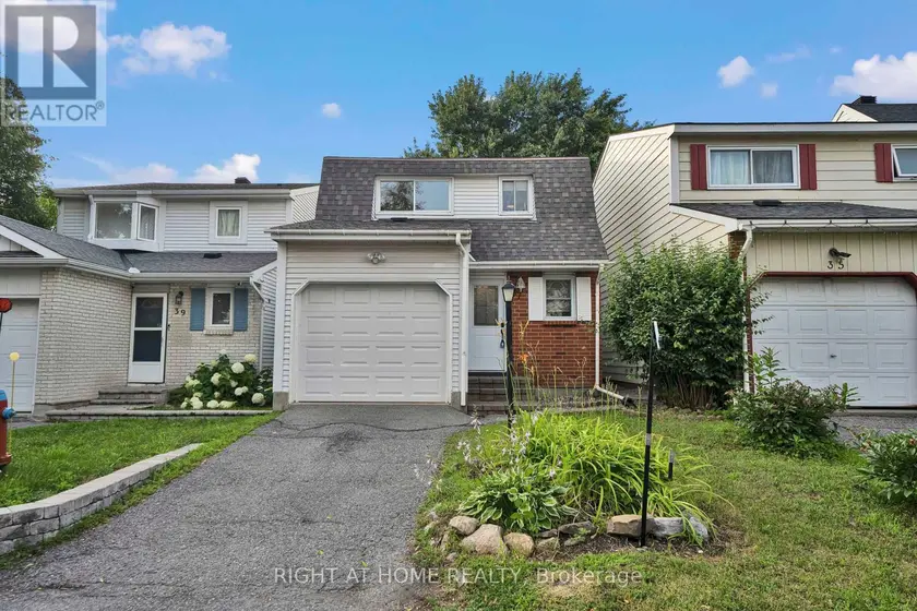 Detached at 37 TRAFFORD LANE, Ottawa