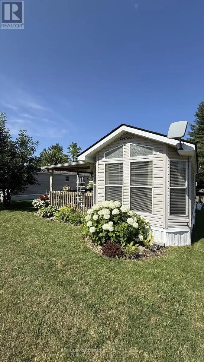 Detached at 317 ROCKVIEW, Selwyn
