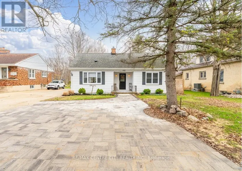 Detached at 549 VICTORIA STREET, Strathroy-Caradoc