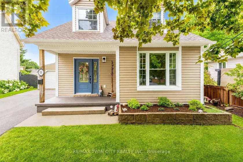 Detached at 11 NIPIGON PLACE, Kitchener