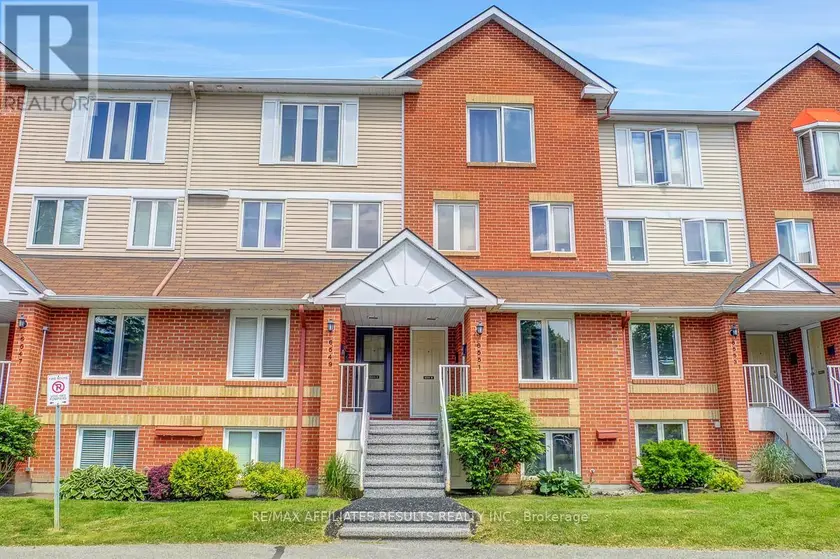 Townhouse at 6549B - 6549 BILBERRY DRIVE, Ottawa