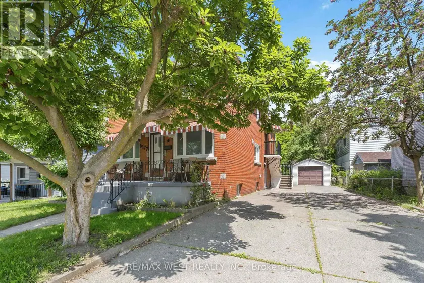 Multiplex at 5177 KITCHENER STREET, Niagara Falls