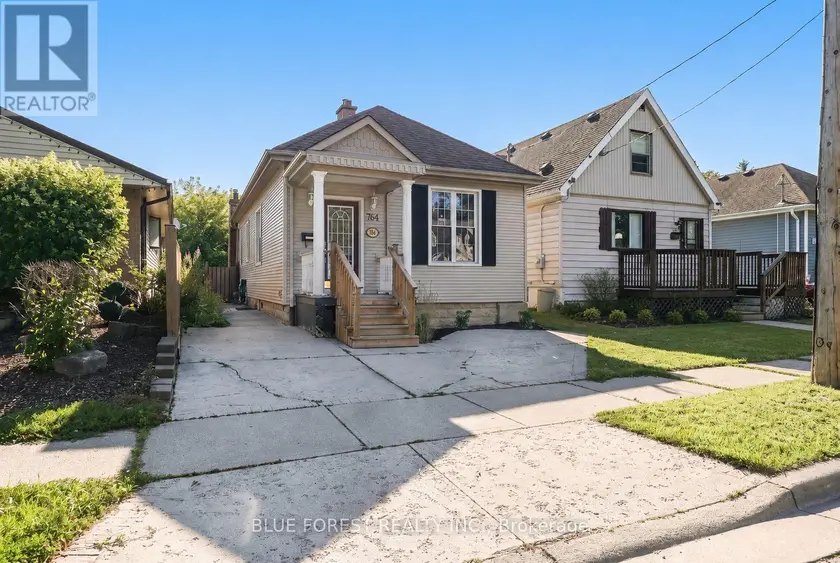 Detached at 764 CURRY STREET, London East
