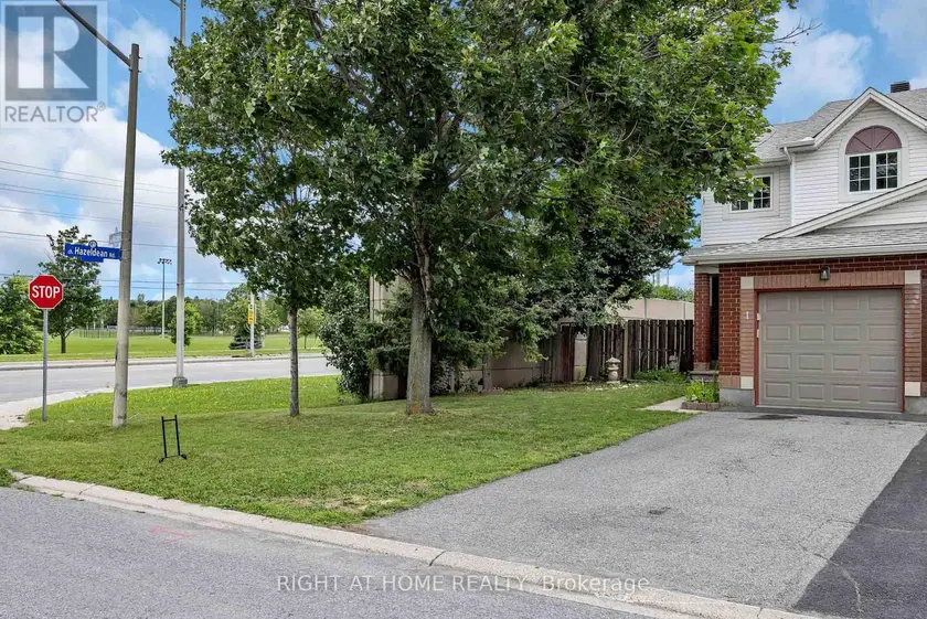 Townhouse at 1 KINCARDINE DRIVE, Ottawa