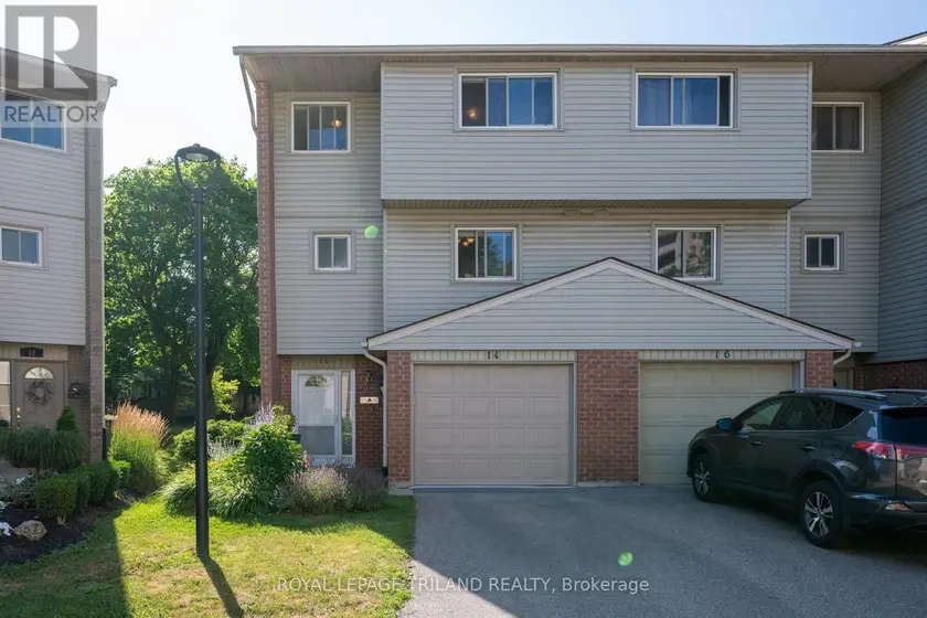Townhouse at 14 - 300 SANDRINGHAM CRESCENT, London South