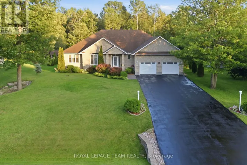 Detached at 6810 PEBBLE TRAIL WAY, Ottawa