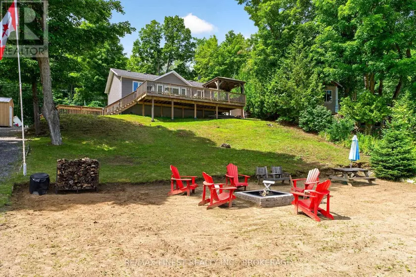 Detached at 1025 PARSONS POINT LANE, Frontenac