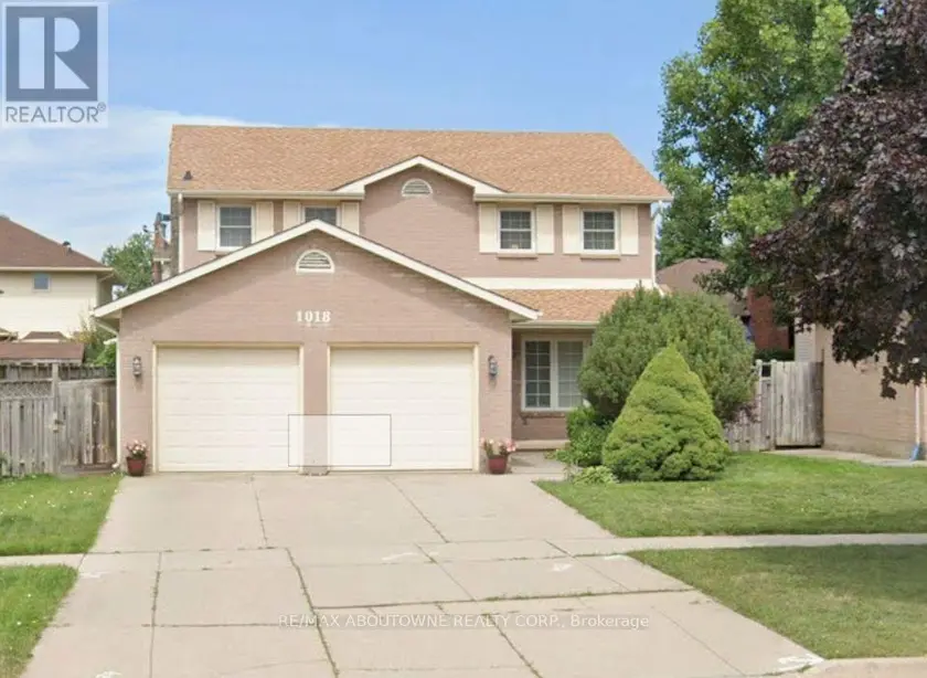 Detached at 1018 UPPER SHERMAN AVENUE, Hamilton