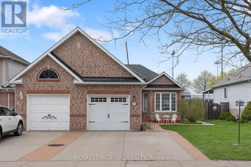 Semi-Detached/Link at 147 ST. LAWRENCE DRIVE, Welland