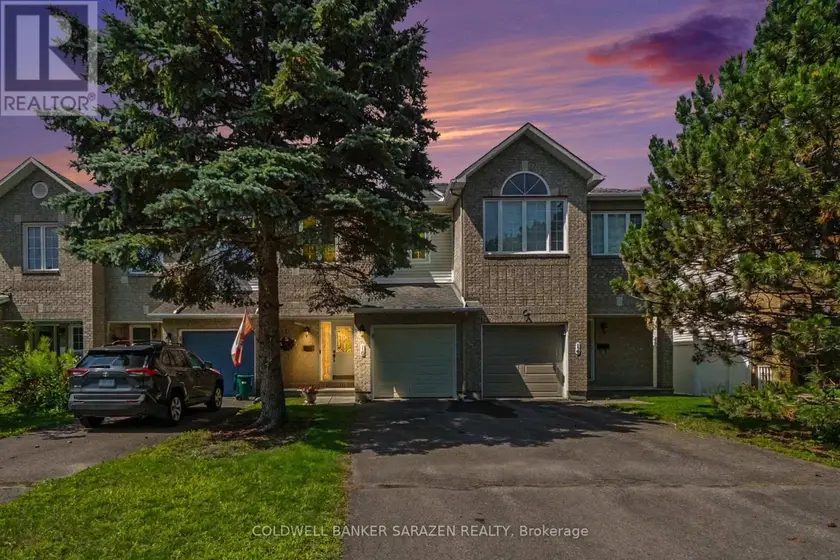 Townhouse at 16 CROWNRIDGE DRIVE, Ottawa