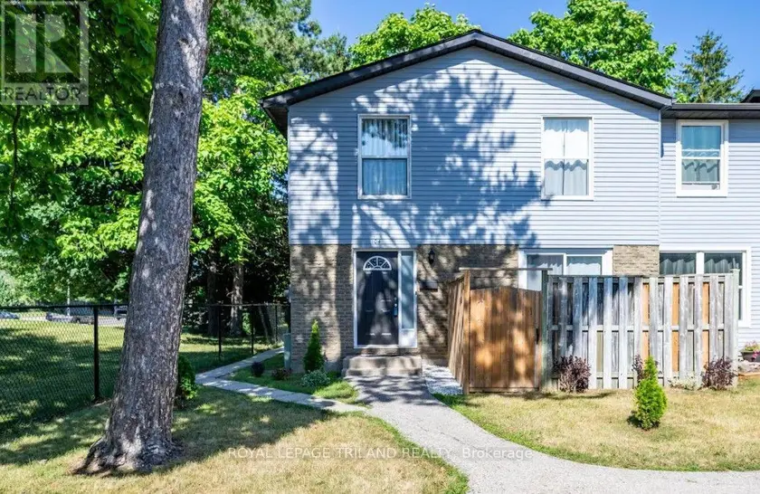 Townhouse at 104 - 70 FIDDLERS GREEN ROAD, London North