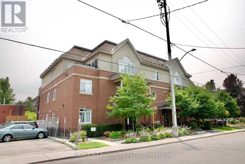 Apartment at 109 - 400 MCLEOD STREET, Ottawa