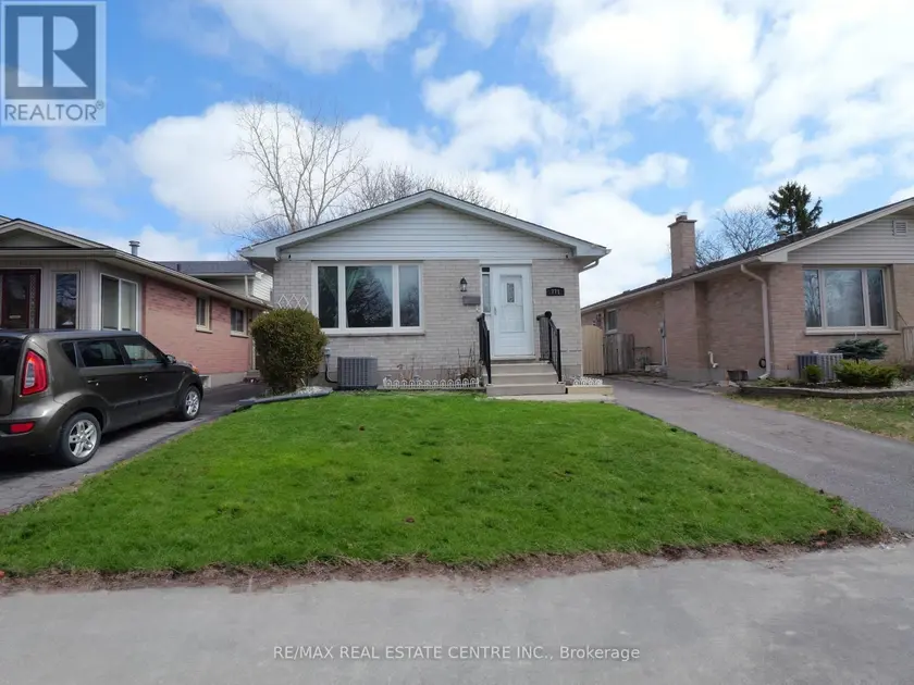 Detached at 771 MONSARRAT AVENUE, London