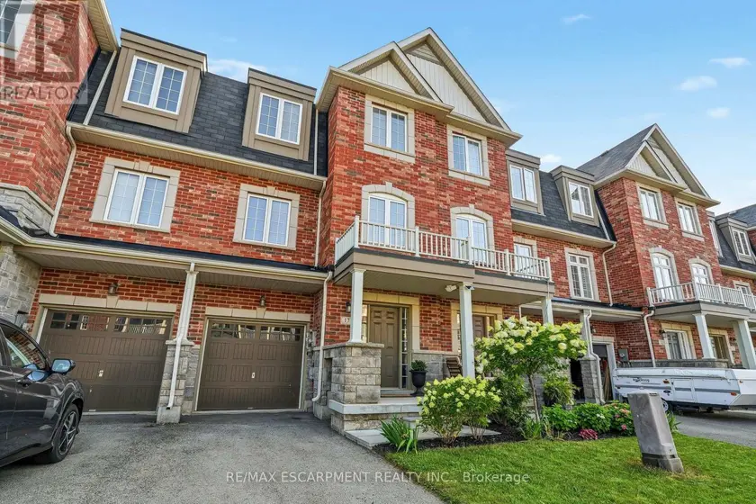 Townhouse at 17 SAVAGE DRIVE, Hamilton (Waterdown)