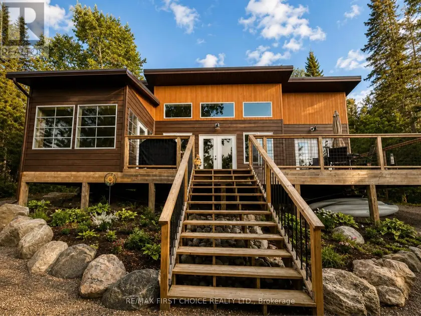 Detached at LOT 2 BIG PINE TRAIL, Rainy River Remote Area