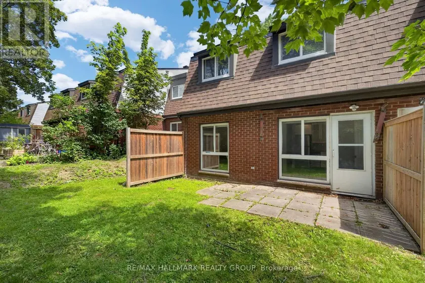 Townhouse at 9J - 2080 OGILVIE ROAD, Ottawa