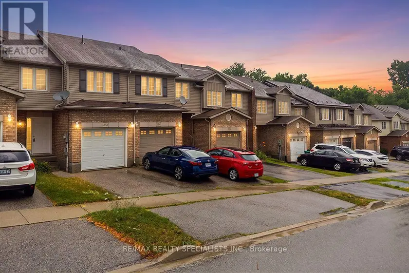 Townhouse at 292 BRIARMEADOW DRIVE, Kitchener