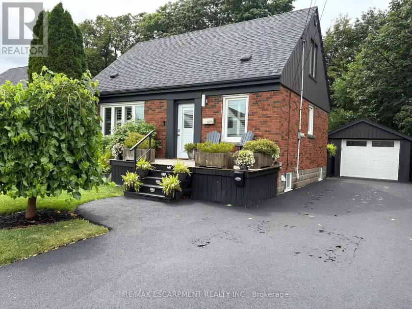 Detached at 60 GALBRAITH DRIVE, Hamilton (Stoney Creek)