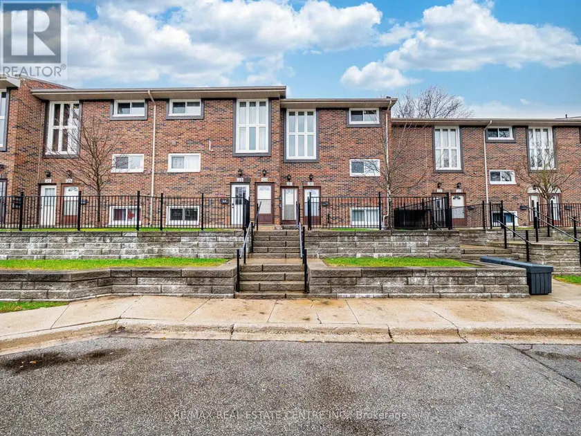 Townhouse at 121 - 49 RHONDA ROAD, Guelph