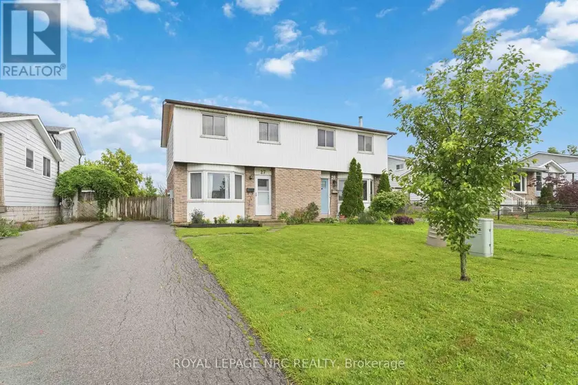 Semi-Detached/Link at 27 CANTERBURY DRIVE, St. Catharines